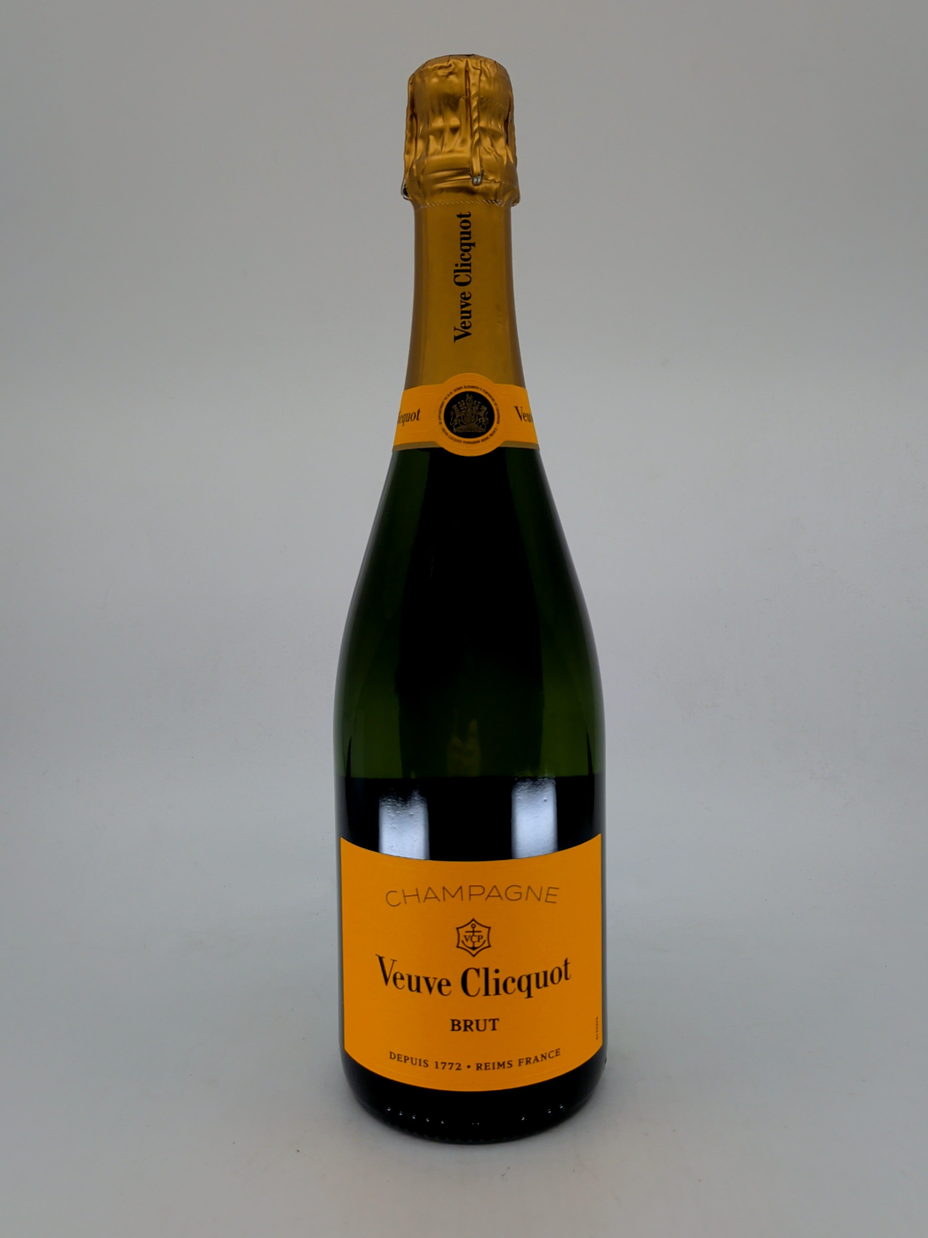 Veuve Clicquot Yelow Brut with Puffy Bottle Holder