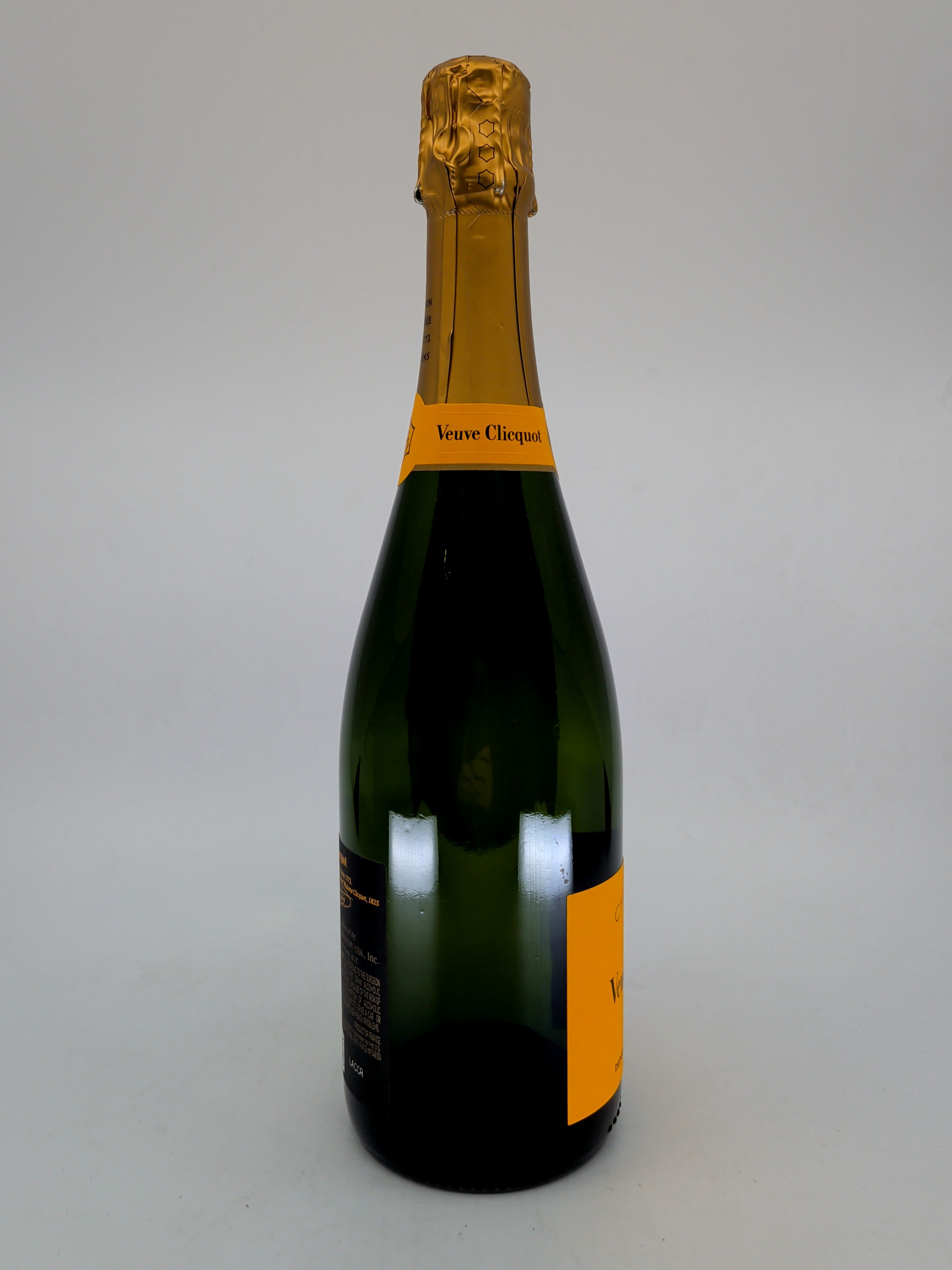 Veuve Clicquot Yelow Brut with Puffy Bottle Holder