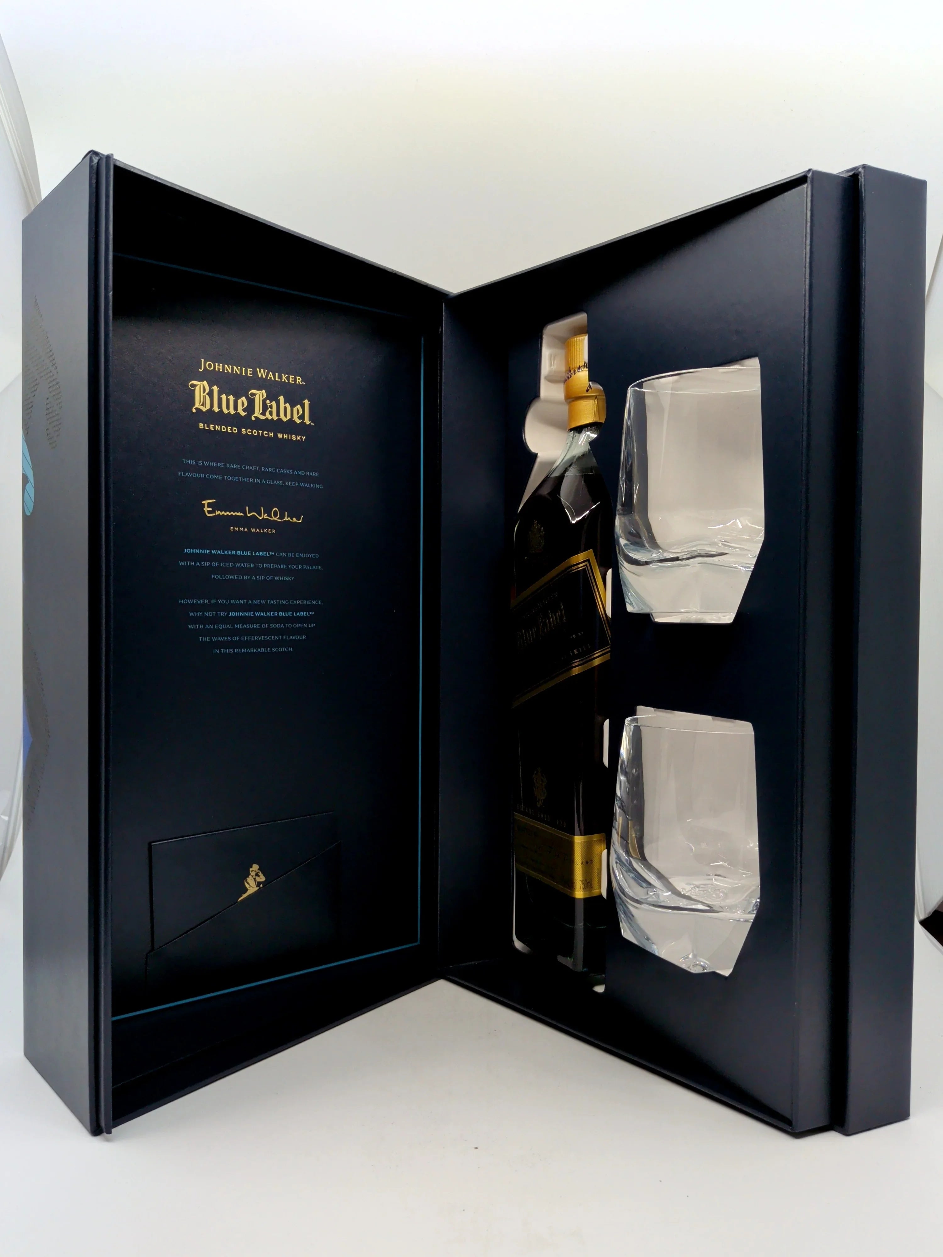 Johnnie Walker Blue Label /w gift set 750 ml