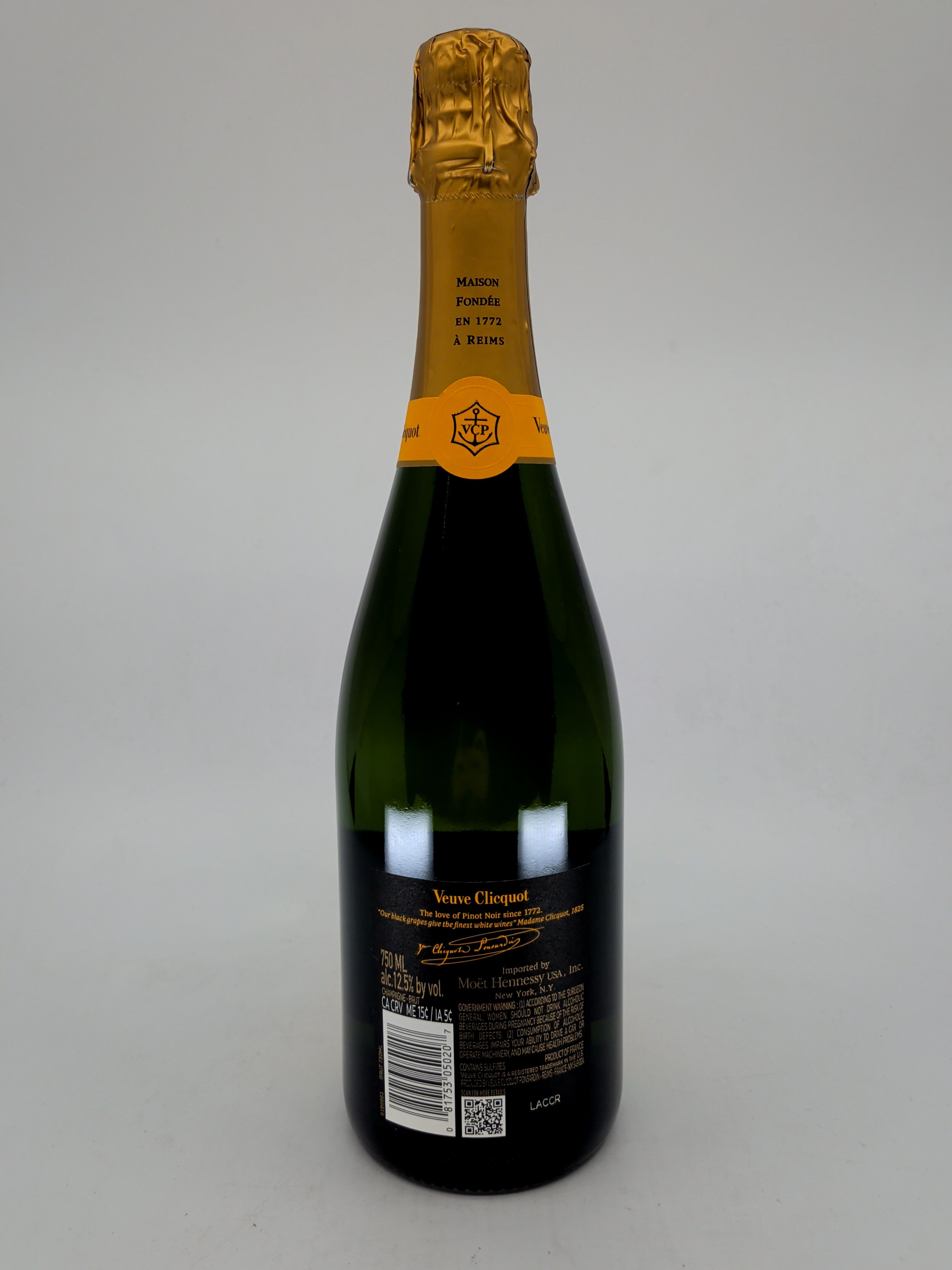 Veuve Clicquot Yelow Brut with Puffy Bottle Holder